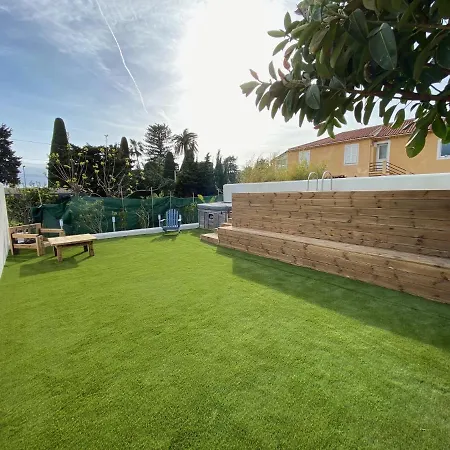 Hotel La Patricia - Charme Et Tradition 2*