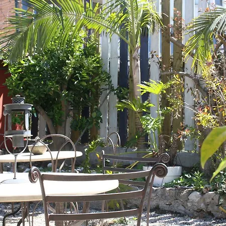 Hotel La Patricia - Charme Et Tradition 2*
